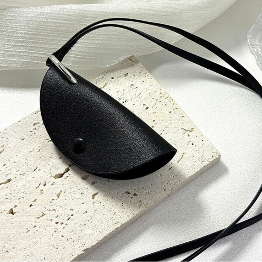 Commence NWT Faux Leather Key Chain Holder Necklace Strap Key Ring Black